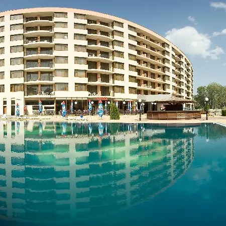 Poseidon Ξενοδοχείο με διαμερίσματα 4*