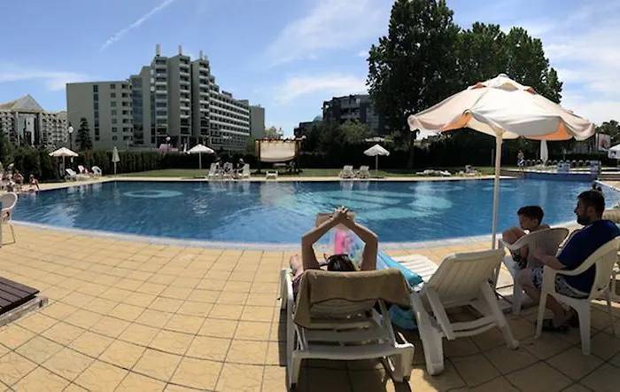 Poseidon Lägenhetshotell 4*